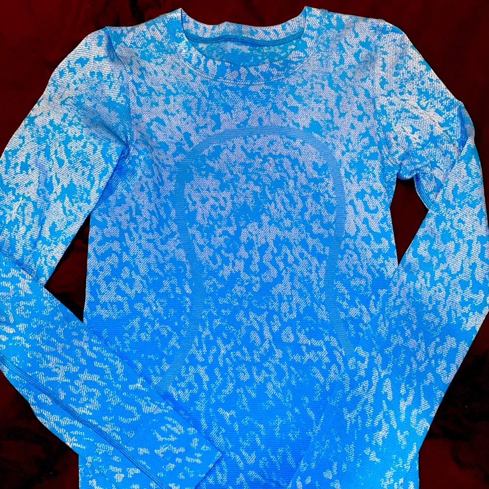 Lululemon Swiftly Tech Long sleeve- Size 2